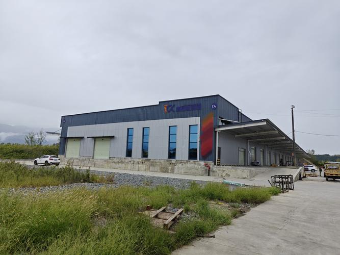 经营范围包括:一般项目:土地使用权租赁;住房租赁;非居住房地产租赁
